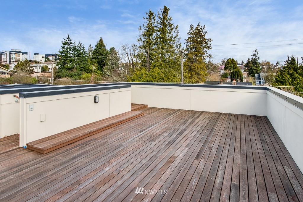 3953 Southwest Oregon Street Seattle, WA 98116 - Photo 15 of 21 Gallery Image 15