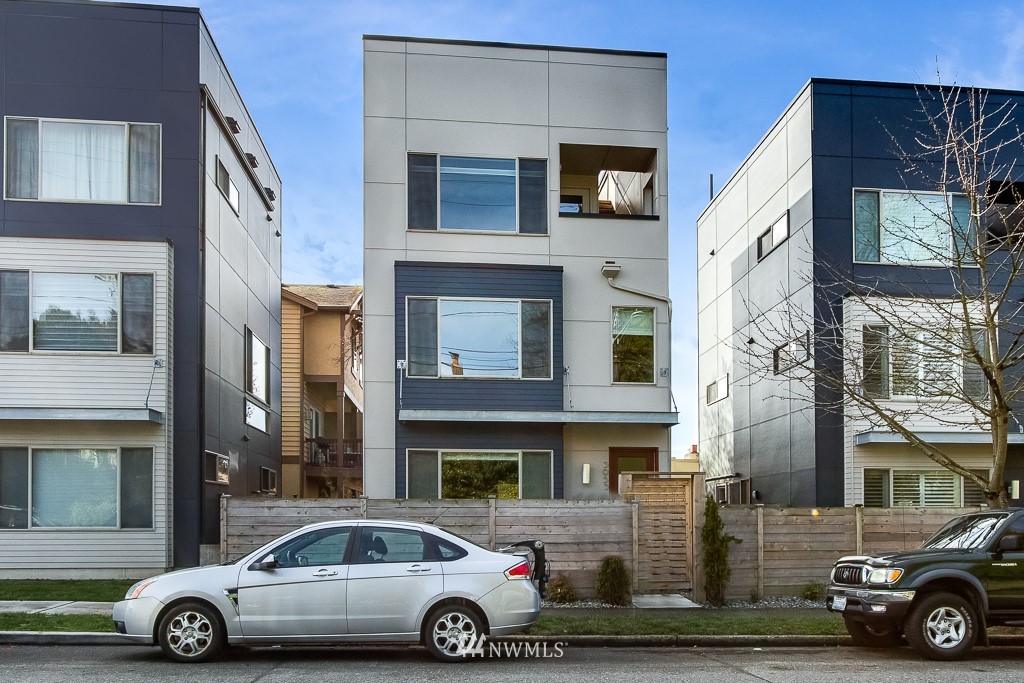 3953 Southwest Oregon Street Seattle, WA 98116 - Photo 17 of 21 Gallery Image 17