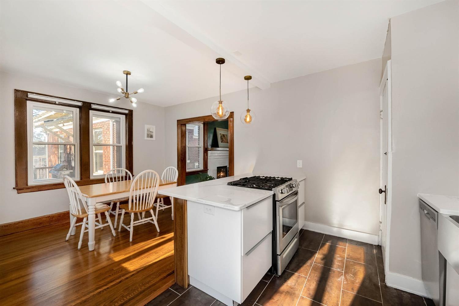 5806 Montgomery Road Cincinnati, OH 45212 - Photo 18 of 25