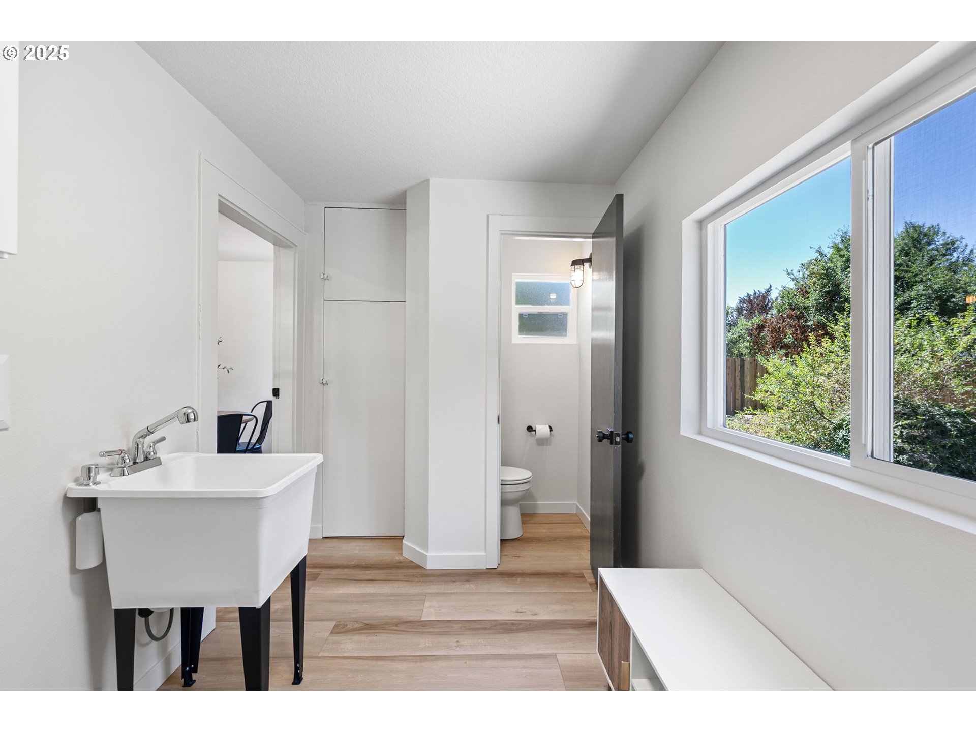 1938 7th Street Springfield, OR 97477 - Photo 22 of 48 a bathroom with a sink and a mirror