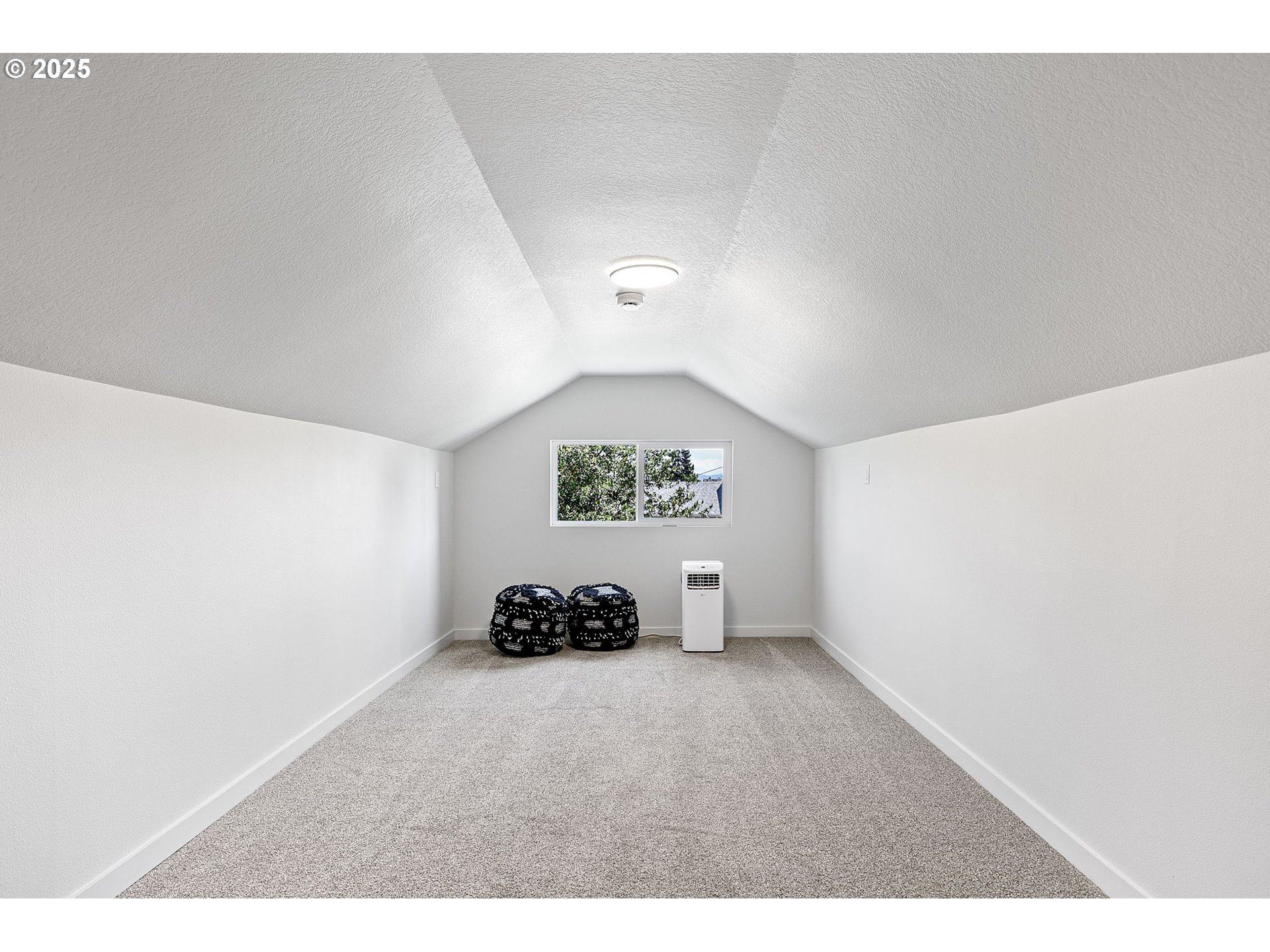 1938 7th Street Springfield, OR 97477 - Photo 35 of 48 a view of a livingroom with closet