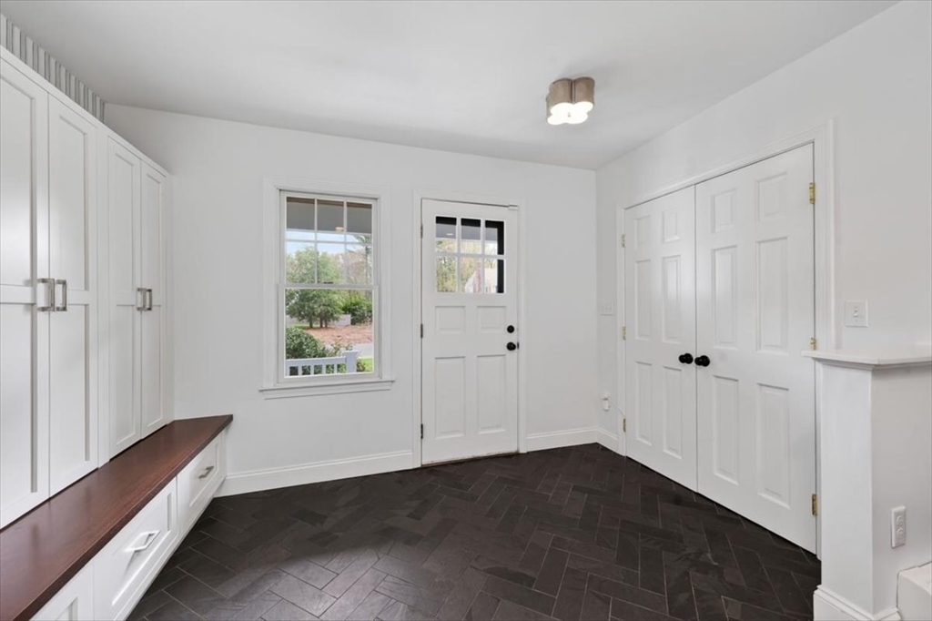 3 Sentinel Road Hingham, MA 02043 - Photo 3 of 37