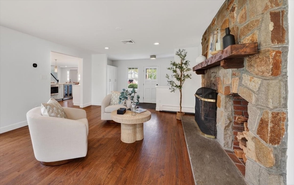 3 Sentinel Road Hingham, MA 02043 - Photo 5 of 37