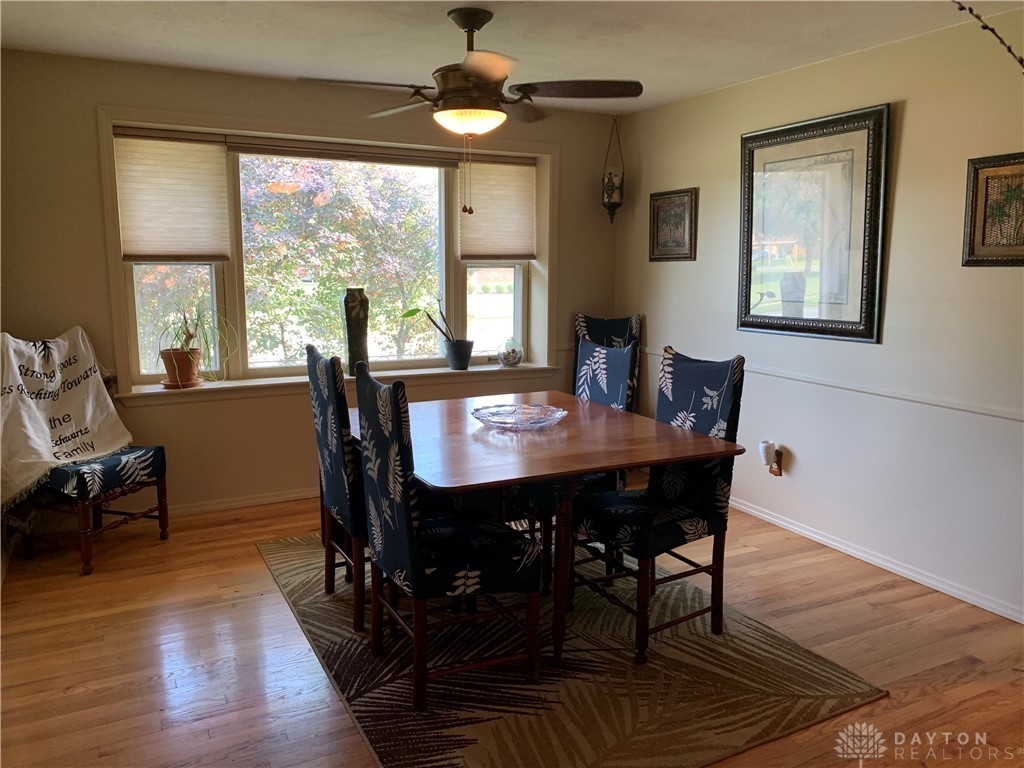 318 Beckenham Road Englewood, OH 45322 - Photo 11 of 50 Dining room