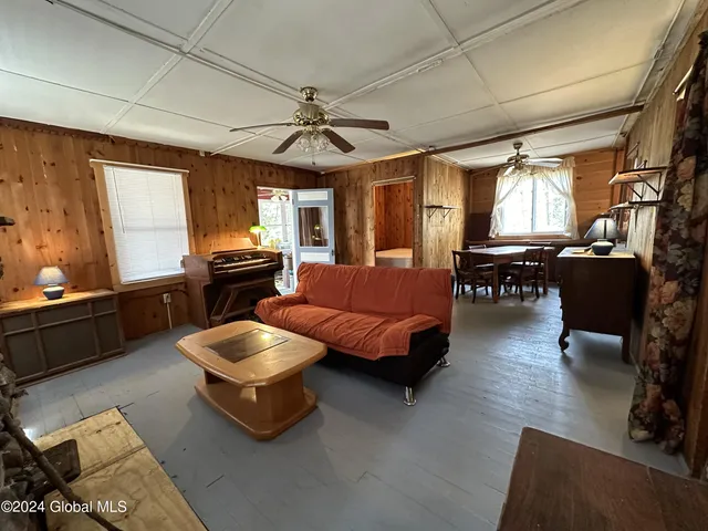 $119,500 | 4 Clark Avenue, Greenfield, NY 12850