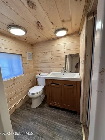 $119,500 | 4 Clark Avenue, Greenfield, NY 12850