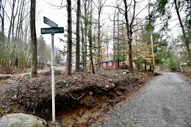 $119,500 | 4 Clark Avenue, Greenfield, NY 12850