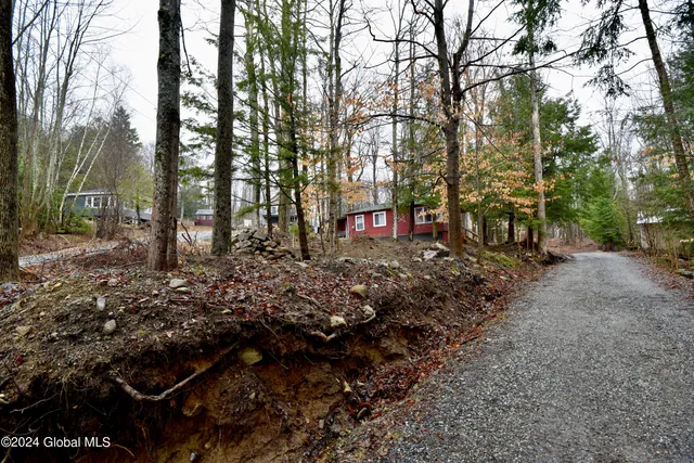 $119,500 | 4 Clark Avenue, Greenfield, NY 12850