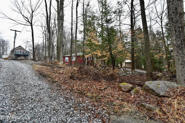 $119,500 | 4 Clark Avenue, Greenfield, NY 12850