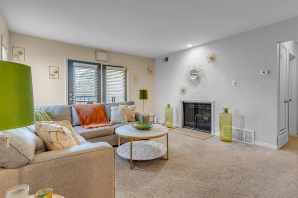 $225,000 | 1841-2 Eagle Branch Cove, Unit 48, Germantown, TN 38138