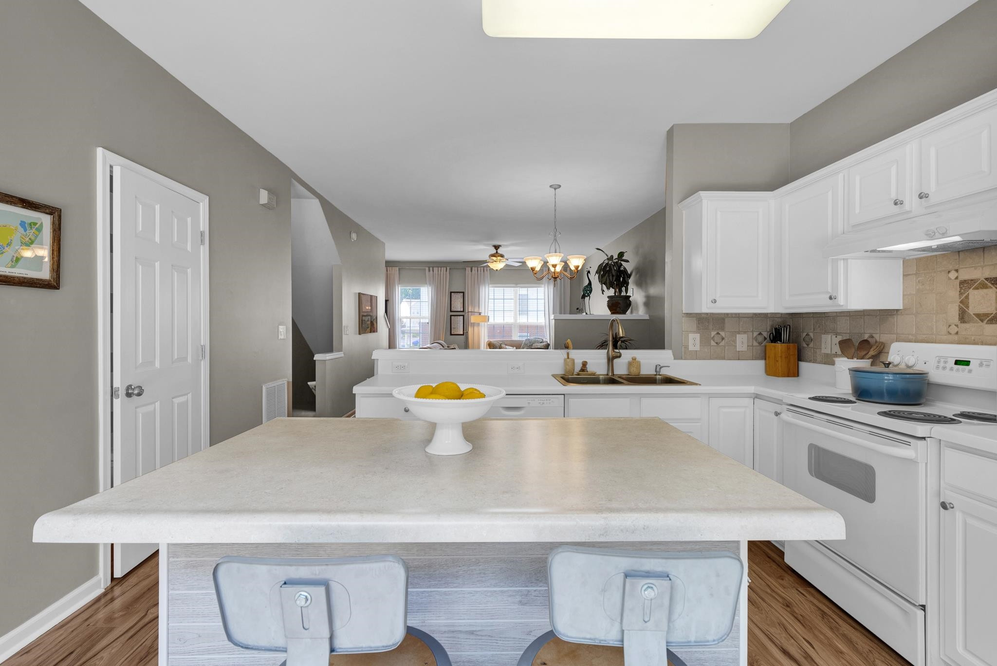 4920 Wyatt Brook Way Raleigh, NC 27609 - Photo 8 of 28 Photo 8