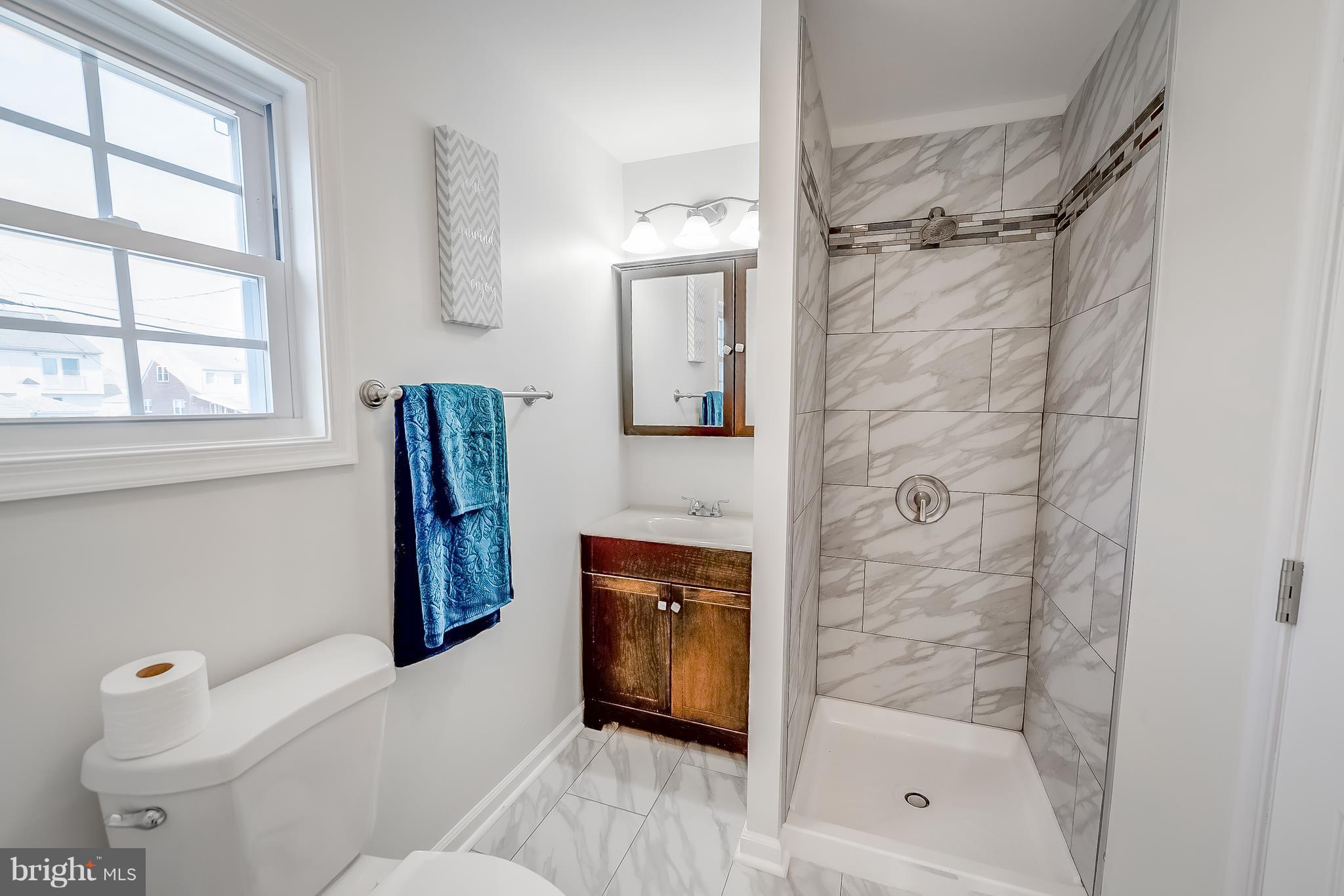 3108 Lynch Road Baltimore, MD 21219 - Photo 15 of 18 Bath