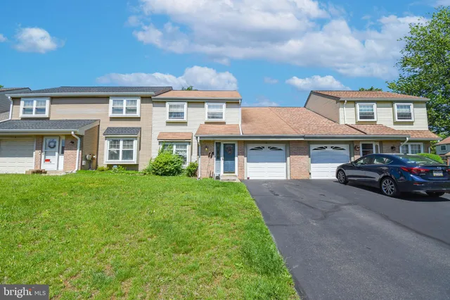 $412,000 | 4 Beaver Hill Road, Horsham, PA 19044