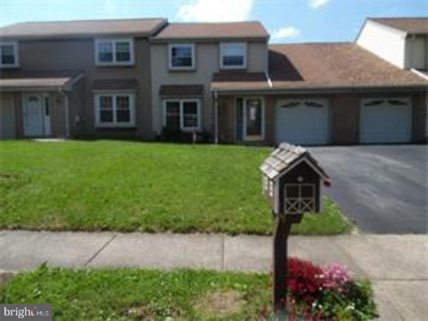 4 Beaver Hill Road Horsham, PA 19044 - Photo 10 of 19 a front view of a house with garden