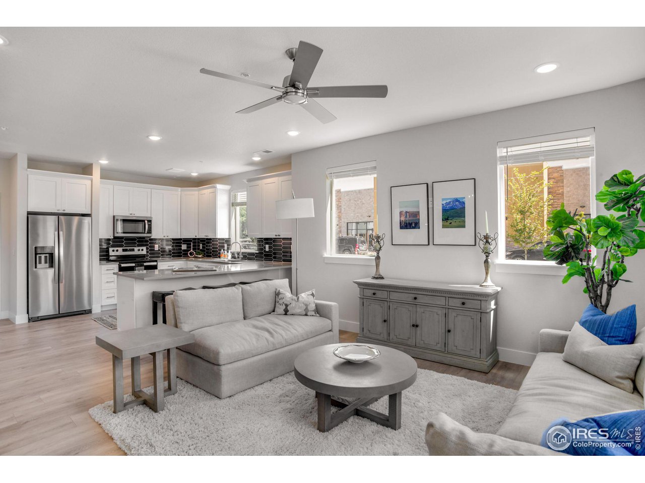 4125 24th Street Road, Unit 23 Greeley, CO 80634 - Photo 8 of 23 Living Room