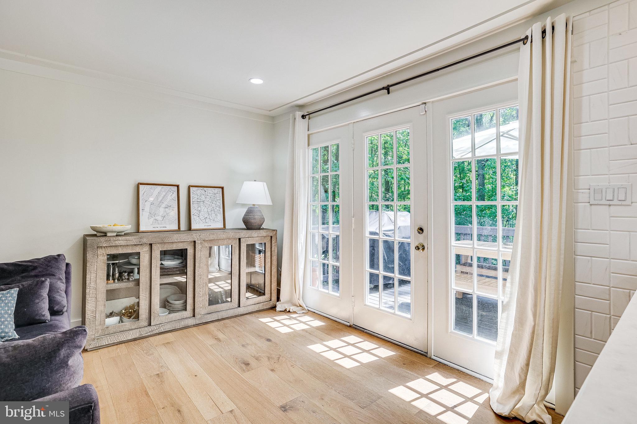 11696 Stockbridge Lane Reston, VA 20194 - Photo 14 of 76 exterior door upper level deck