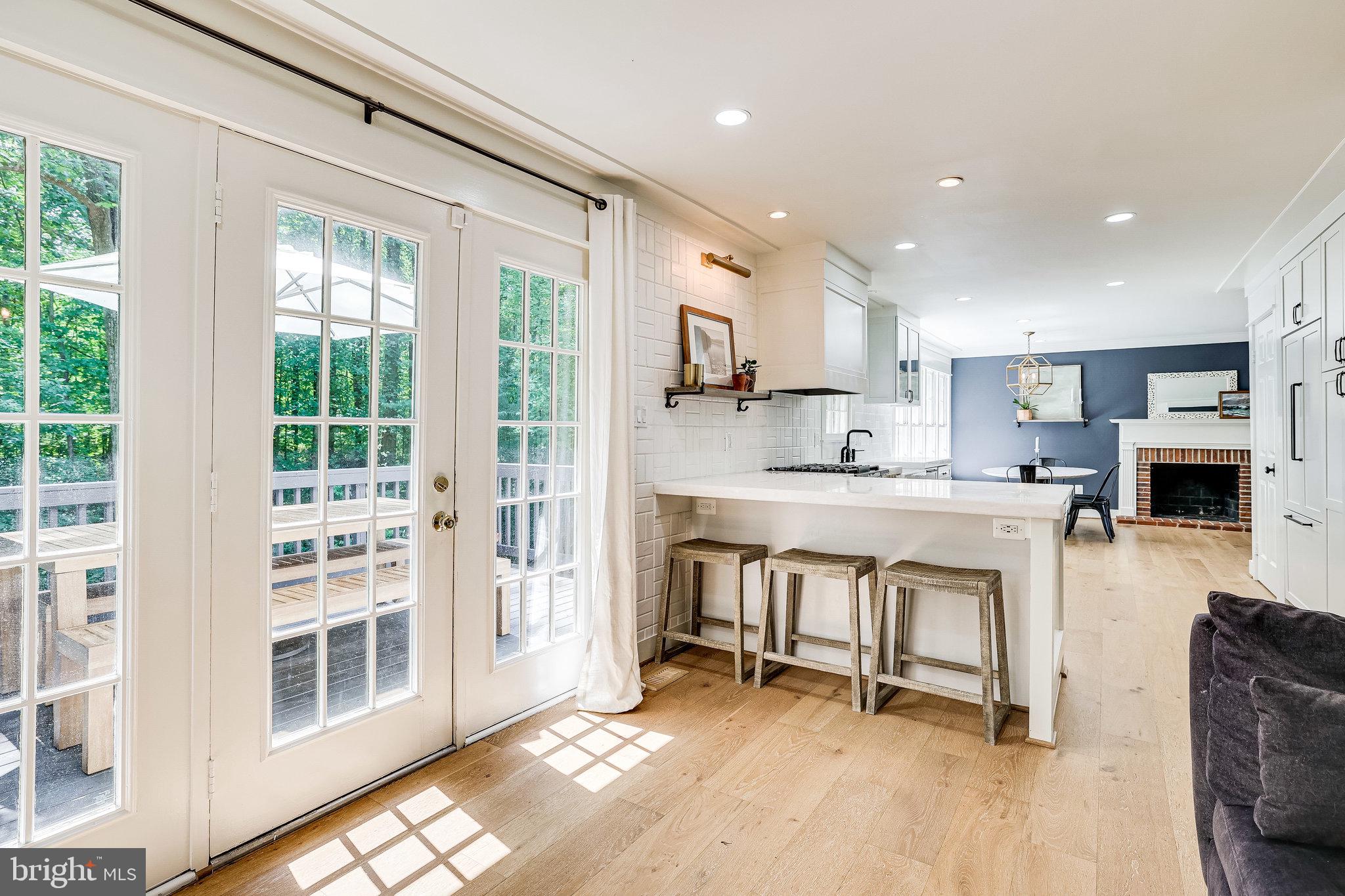11696 Stockbridge Lane Reston, VA 20194 - Photo 15 of 76 kitchen