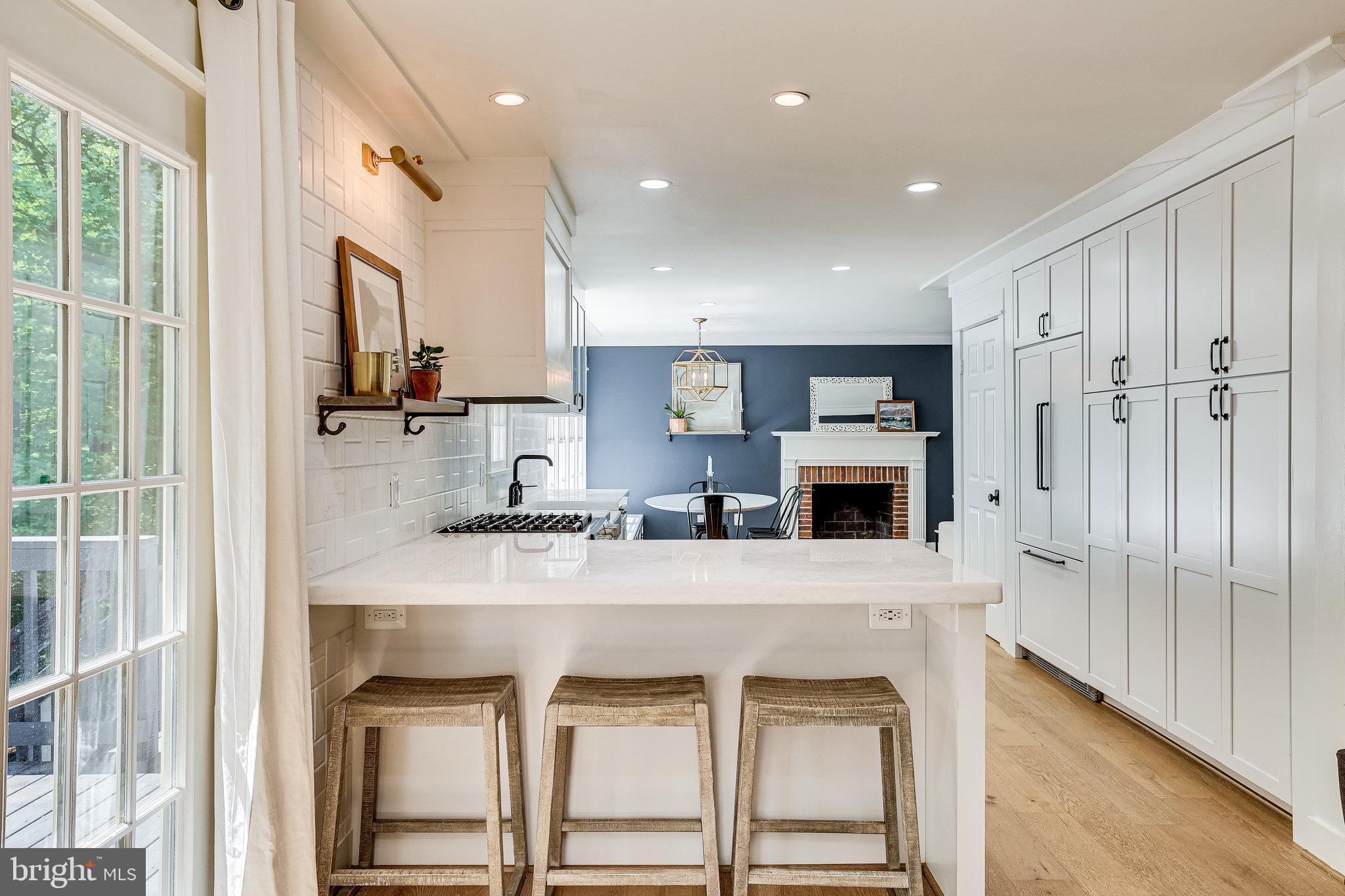 11696 Stockbridge Lane Reston, VA 20194 - Photo 16 of 76 kitchen