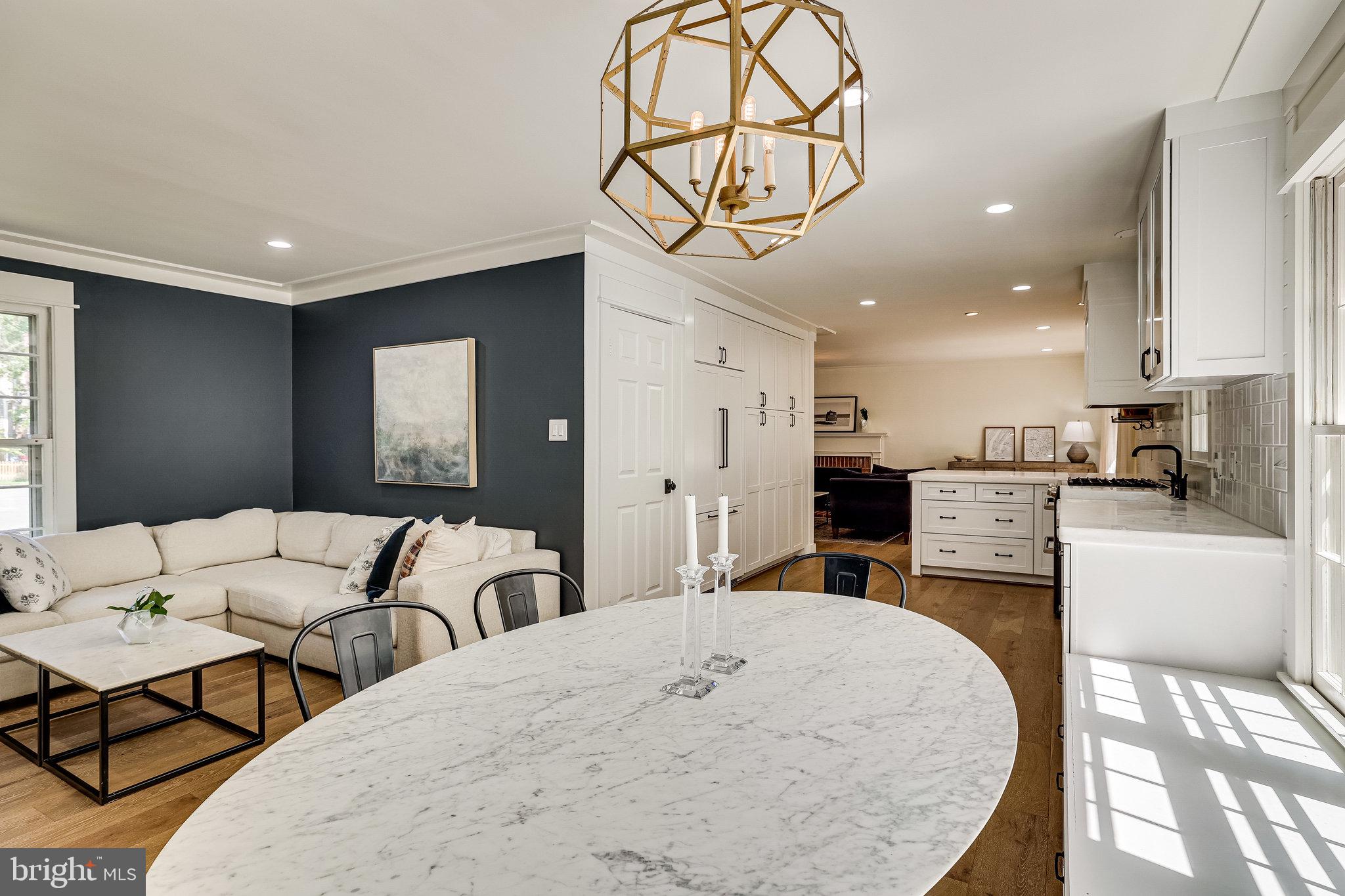 11696 Stockbridge Lane Reston, VA 20194 - Photo 31 of 76 dining/living