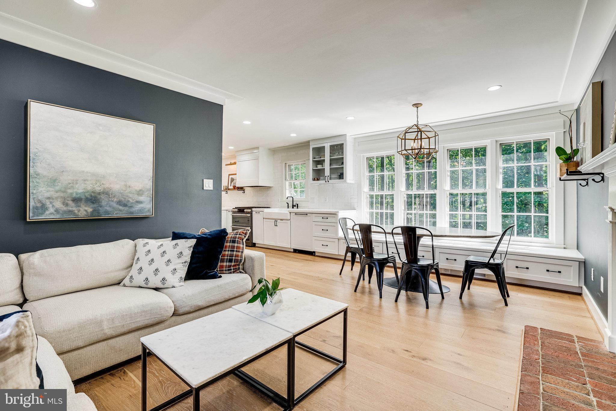11696 Stockbridge Lane Reston, VA 20194 - Photo 33 of 76 living/dining