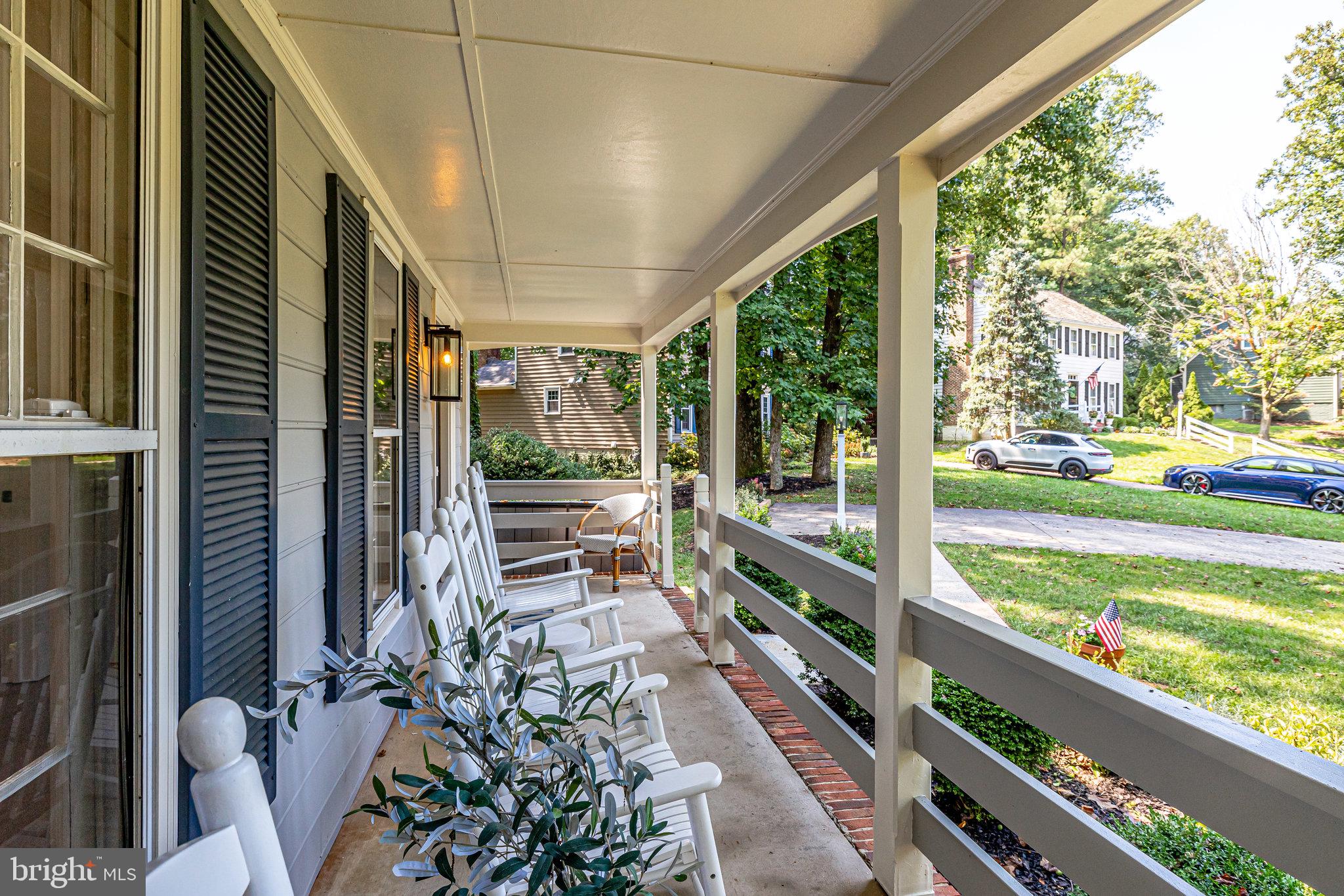 11696 Stockbridge Lane Reston, VA 20194 - Photo 5 of 76 Gallery Image 5