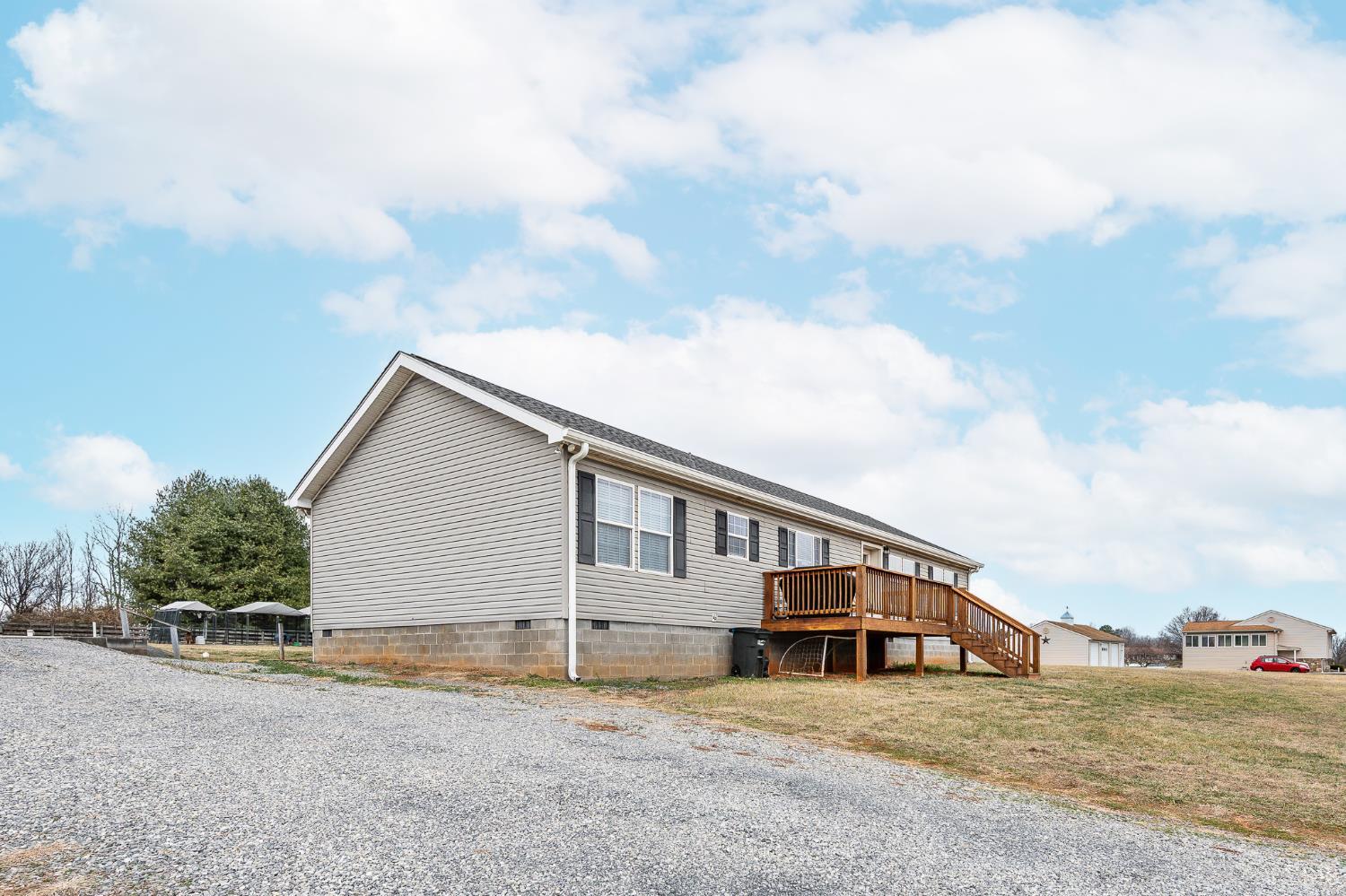 1689 Otter Hill Road Bedford, VA 24523 - Photo 7 of 45