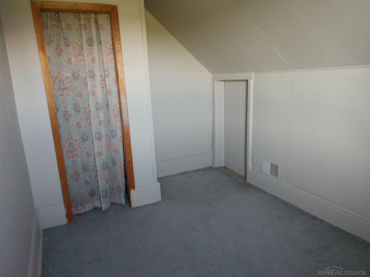 4867 Main Street Applegate, MI 48401 - Photo 11 of 19 50013826-10.JPG