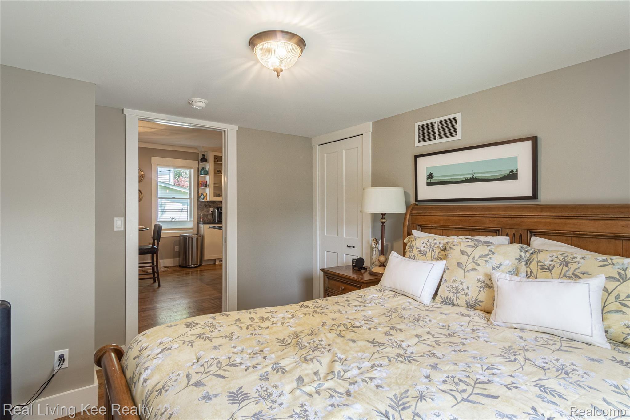 312 Wilcox Street Rochester, MI 48307 - Photo 23 of 38 Master bedroom.