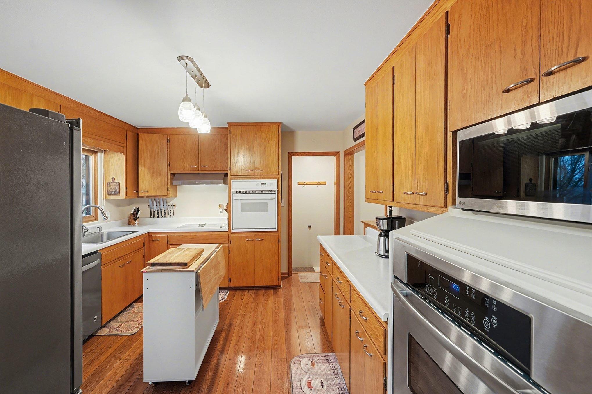 207 Inner Drive Montgomery, MN 56069 - Photo 8 of 37