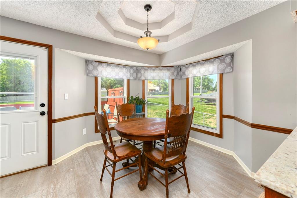 1204 Northeast Hunter's Road Blue Springs, MO 64014 - Photo 18 of 42