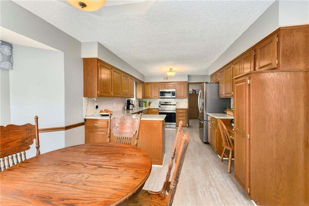 1204 Northeast Hunter's Road Blue Springs, MO 64014 - Photo 20 of 42