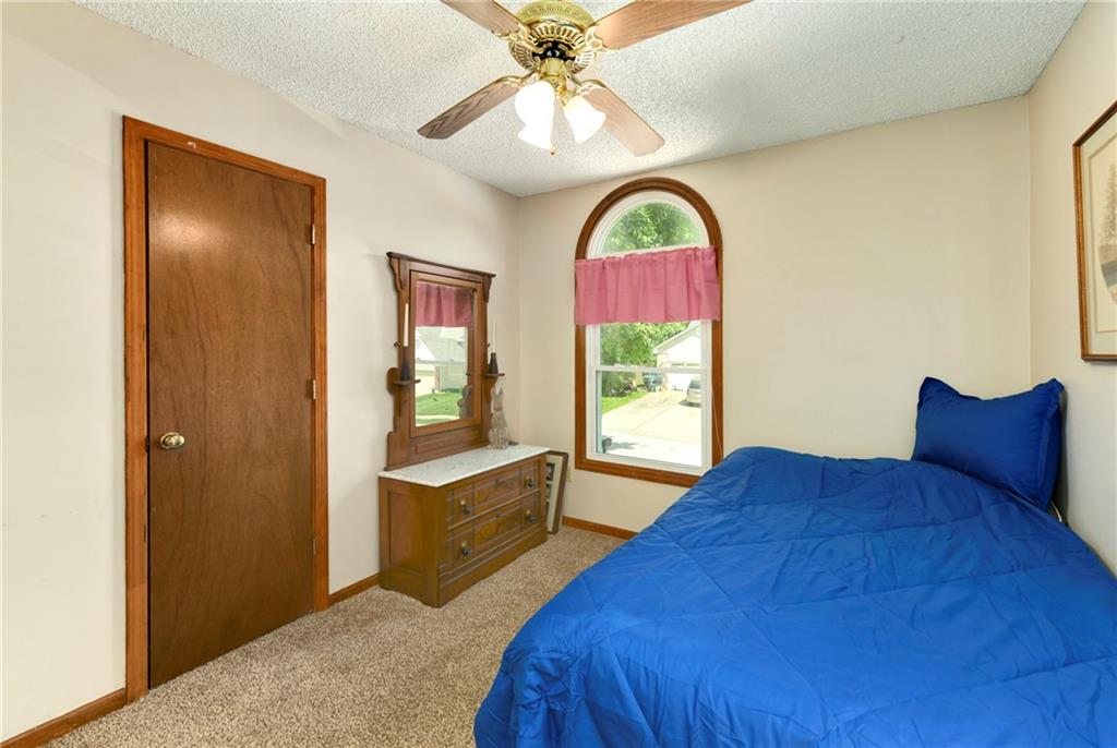 1204 Northeast Hunter's Road Blue Springs, MO 64014 - Photo 25 of 42