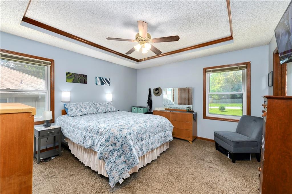 1204 Northeast Hunter's Road Blue Springs, MO 64014 - Photo 26 of 42