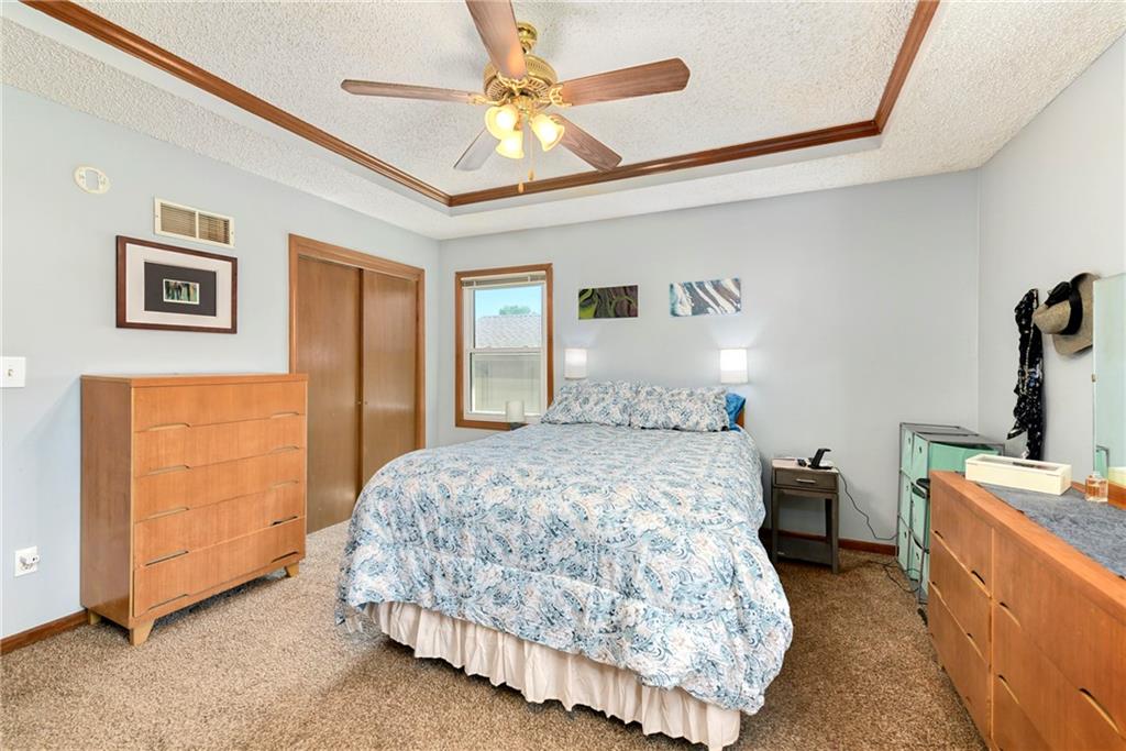 1204 Northeast Hunter's Road Blue Springs, MO 64014 - Photo 28 of 42