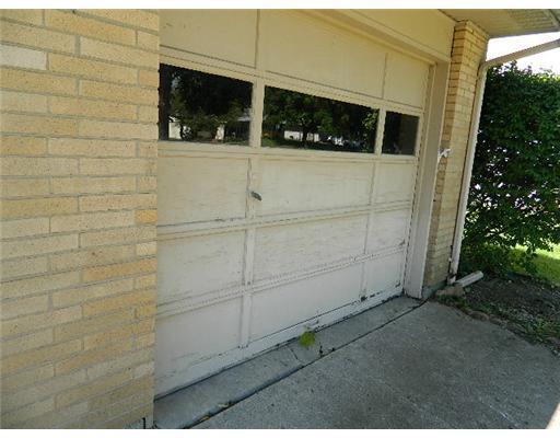 623 Hazelbrook Avenue Springfield, OH 45506 - Photo 2 of 6