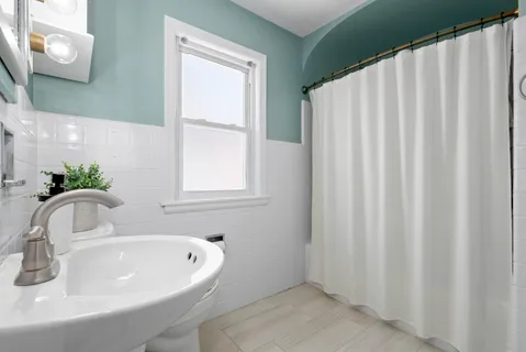 $449,000 | 10831 South Longwood Drive, Chicago, IL 60643