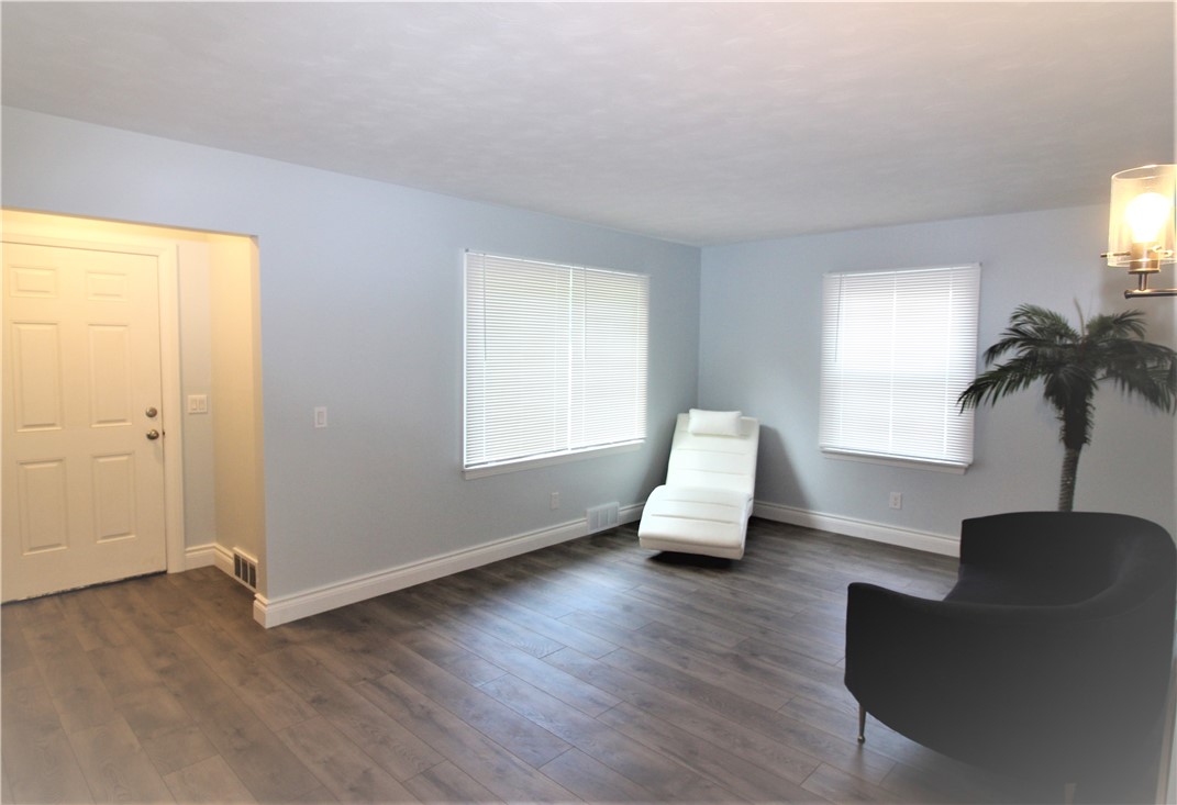 76 Elwood Drive Rochester, NY 14616 - Photo 5 of 30