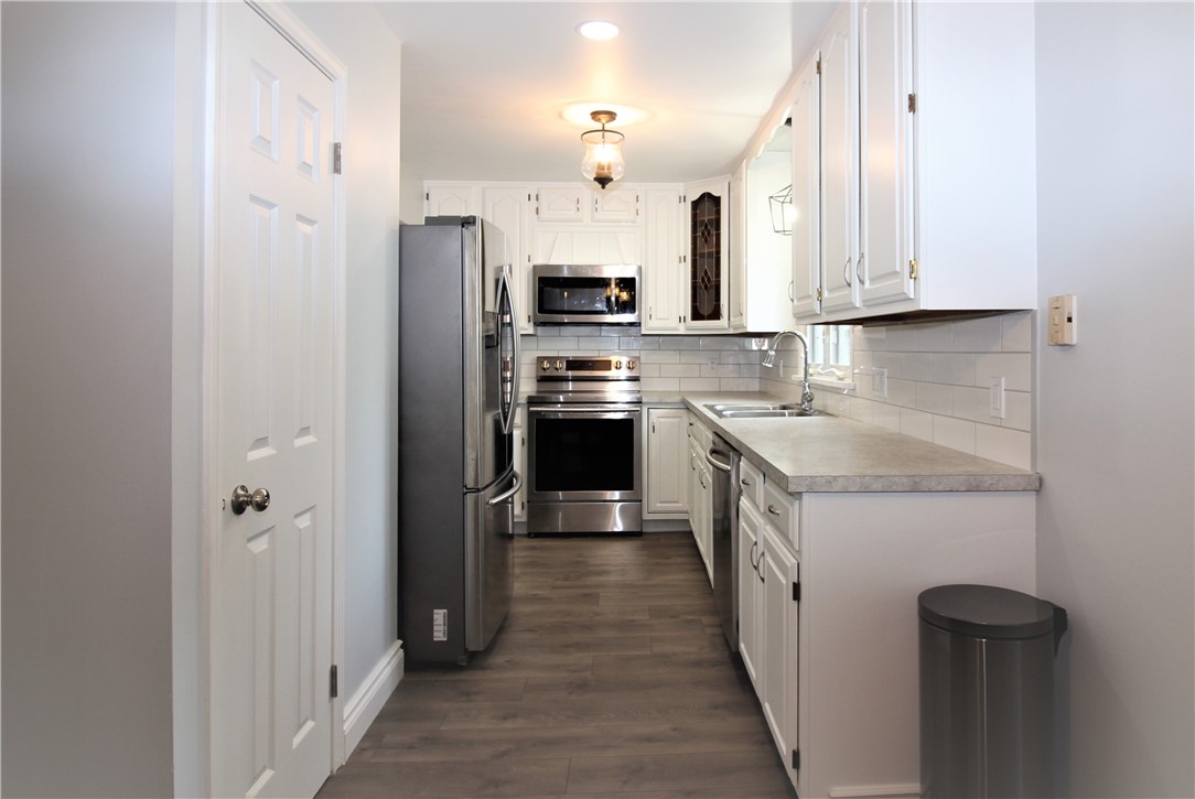 76 Elwood Drive Rochester, NY 14616 - Photo 7 of 30