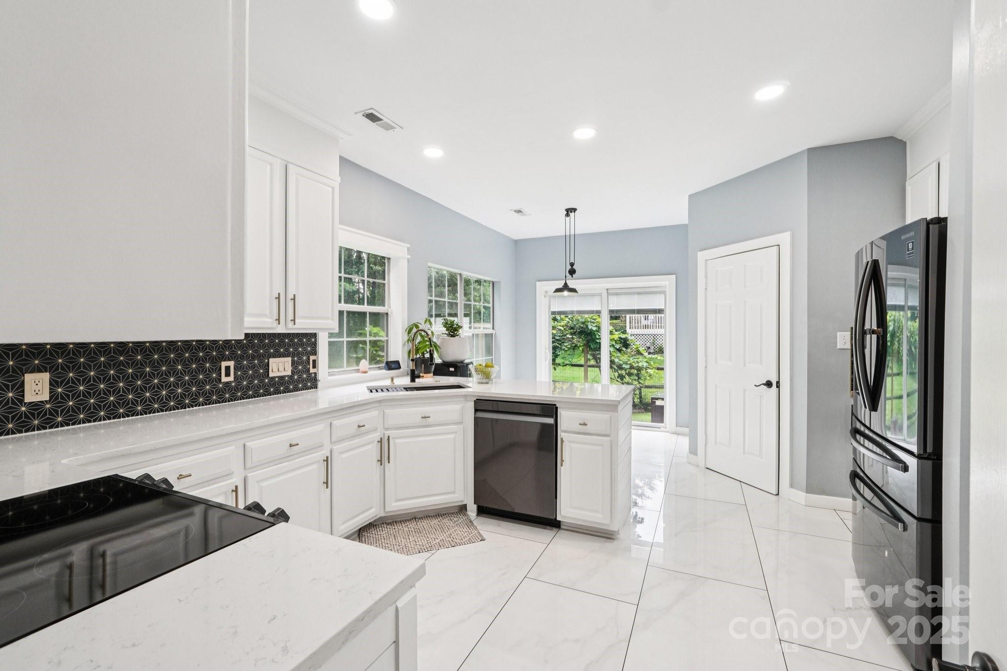 8618 Sam Dee Road Charlotte, NC 28215 - Photo 17 of 48 Gallery Image 17
