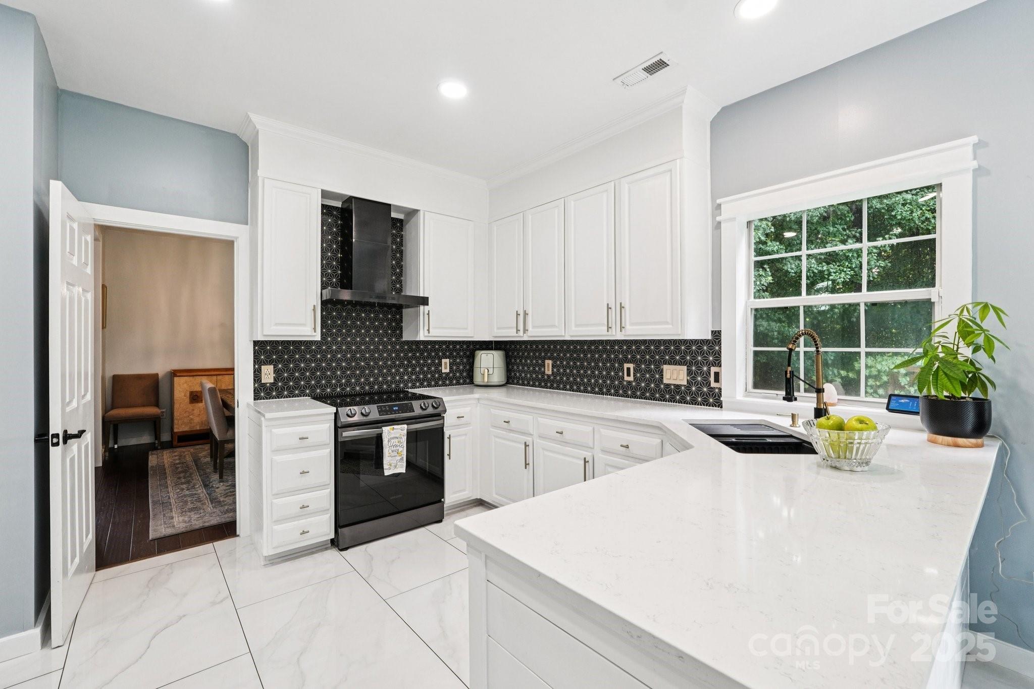 8618 Sam Dee Road Charlotte, NC 28215 - Photo 19 of 48 Gallery Image 19