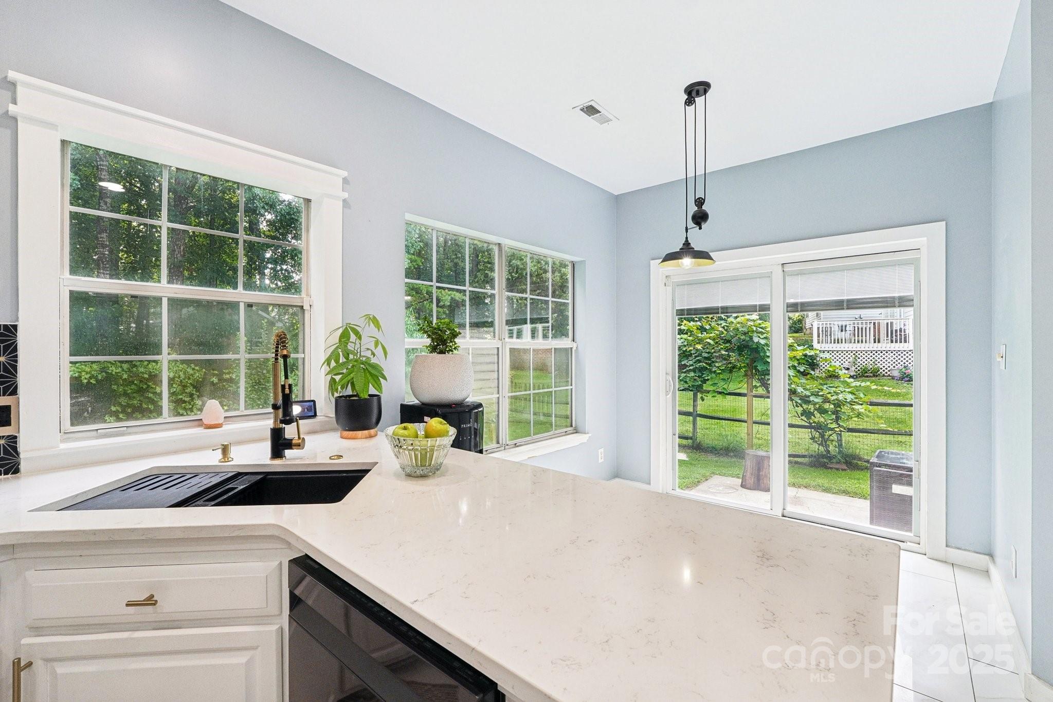 8618 Sam Dee Road Charlotte, NC 28215 - Photo 20 of 48 Gallery Image 20