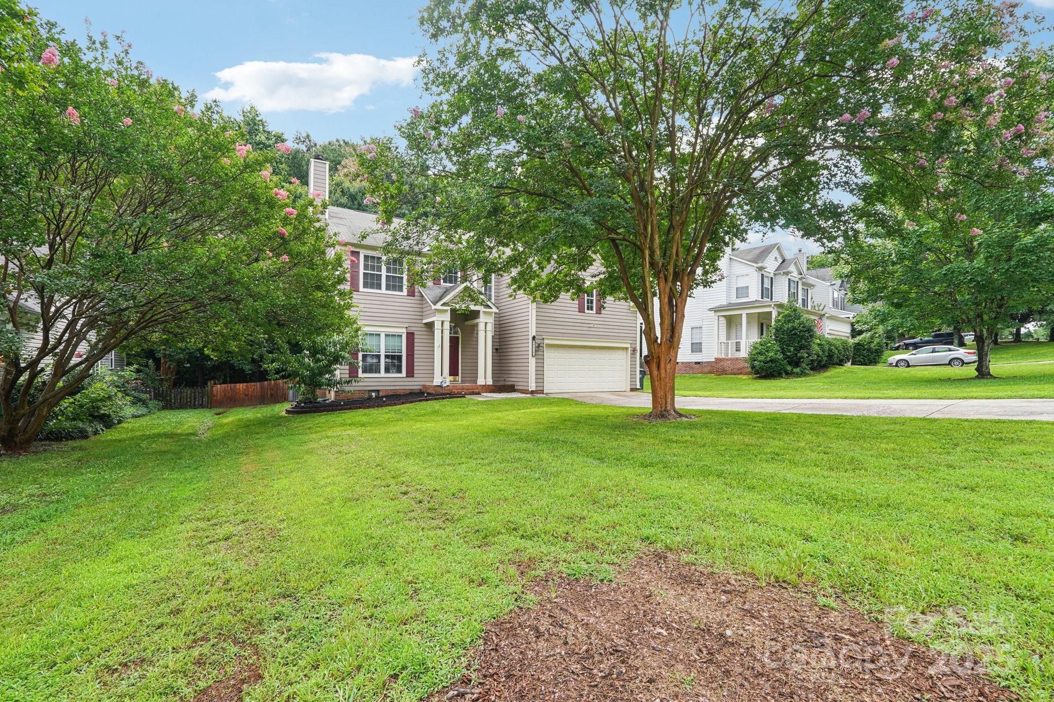 8618 Sam Dee Road Charlotte, NC 28215 - Photo 5 of 48 Gallery Image 5