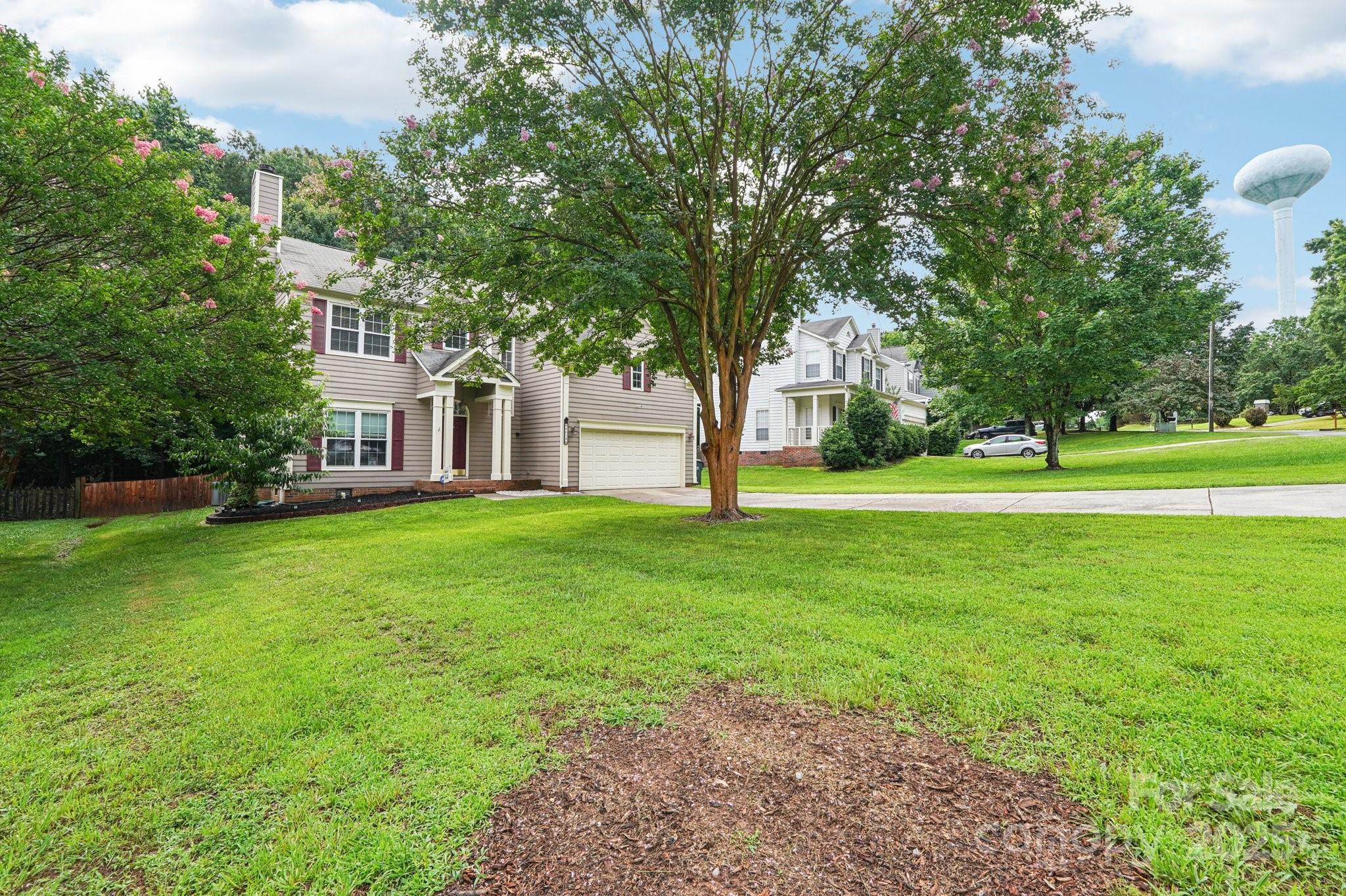 8618 Sam Dee Road Charlotte, NC 28215 - Photo 6 of 48 Gallery Image 6