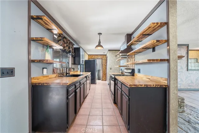 a view of an entryway