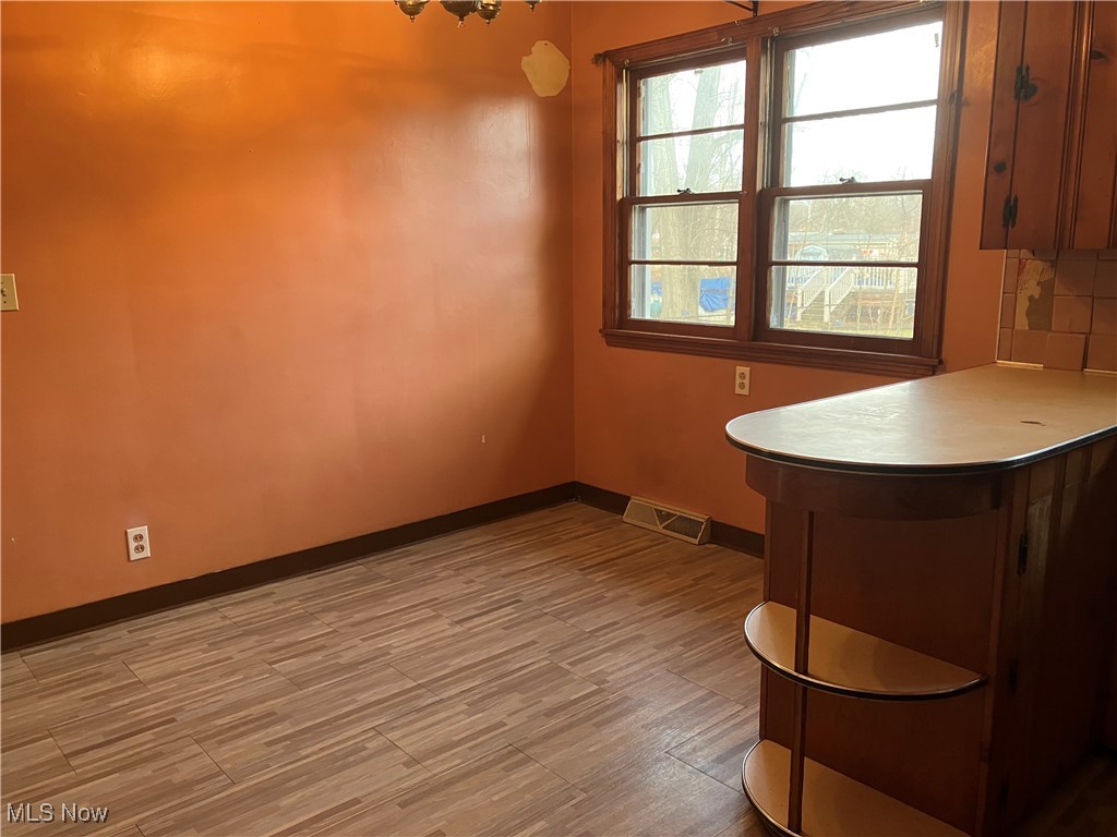 4234 Lake Road Youngstown, OH 44511 - Photo 9 of 14