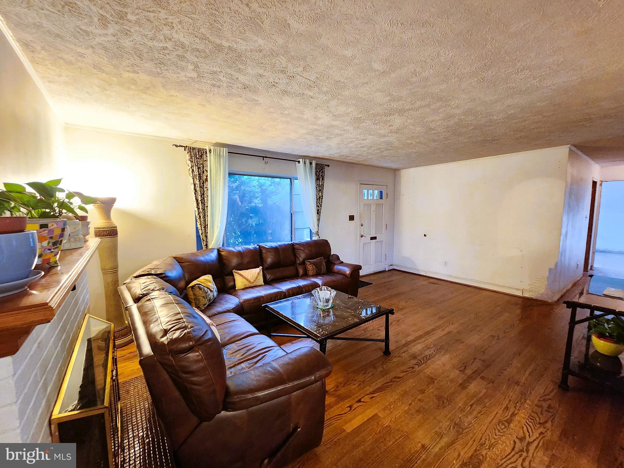 6029 Amherst Avenue Springfield, VA 22150 - Photo 4 of 12 Gallery Image 4
