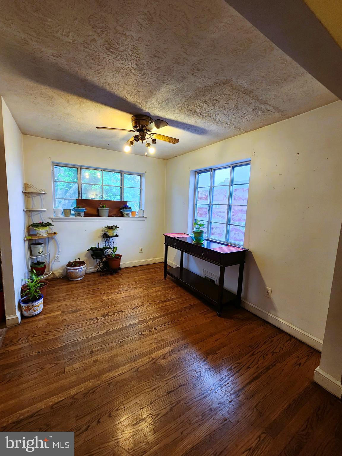 6029 Amherst Avenue Springfield, VA 22150 - Photo 5 of 12 Gallery Image 5