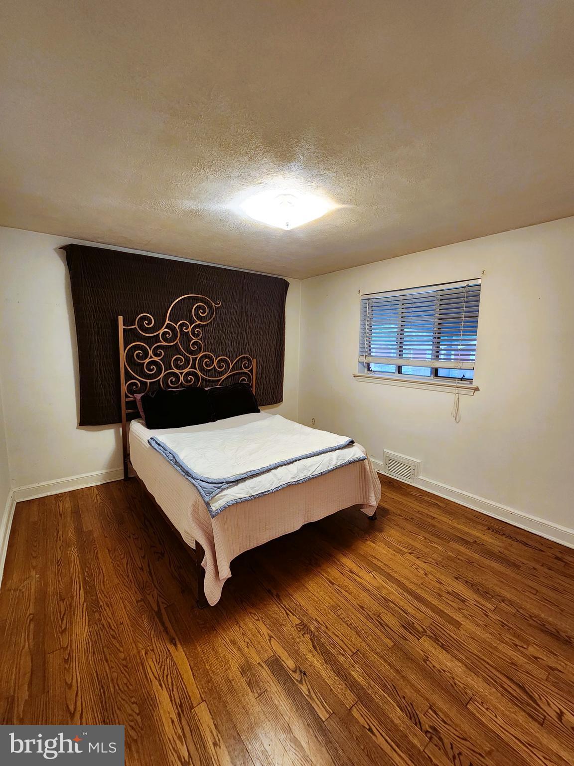 6029 Amherst Avenue Springfield, VA 22150 - Photo 6 of 12 Gallery Image 6