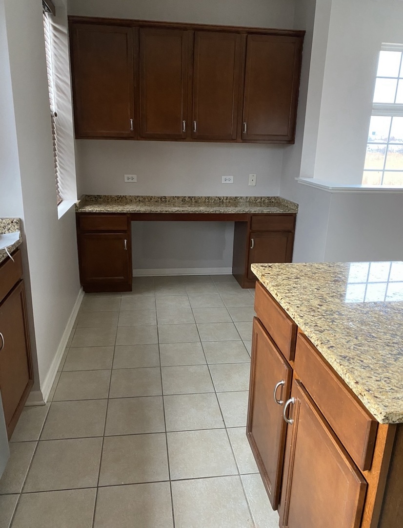 7520 Claridge Drive, Unit F Bridgeview, IL 60455 - Photo 4 of 14