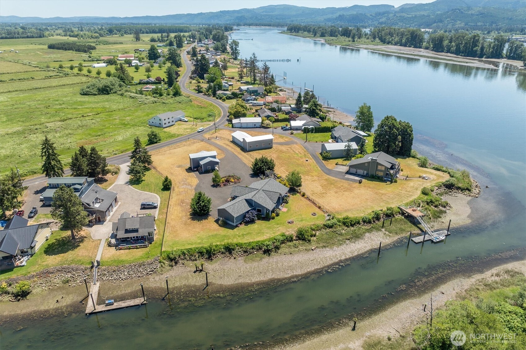 268 South Welcome Slough Road Cathlamet, WA 98612 - Photo 39 of 40